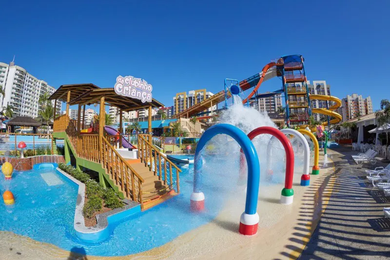 Foto do playgroud das crianças no clube privé