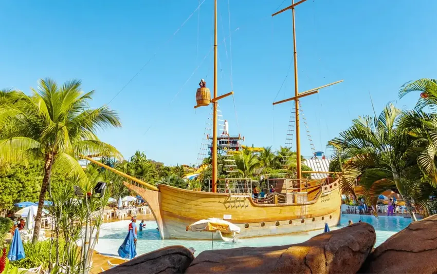 Foto do barco pirata