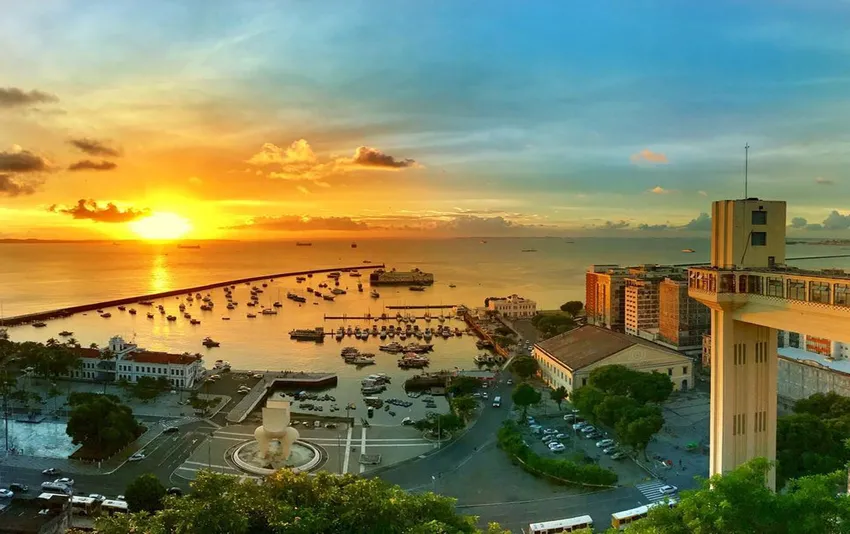 Foto do por do sol em salvador