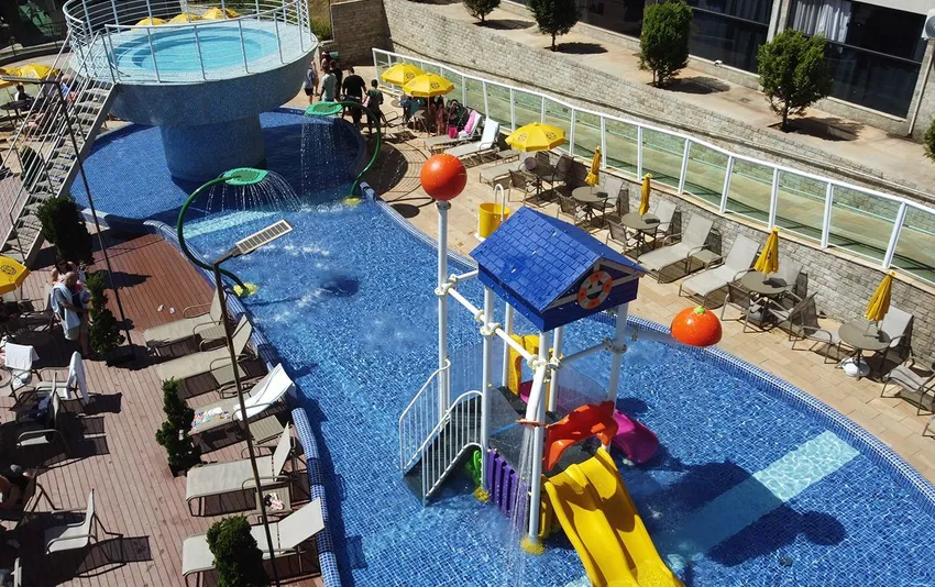Foto da piscina infantil