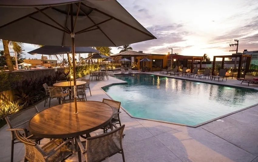 Foto da área das piscinas