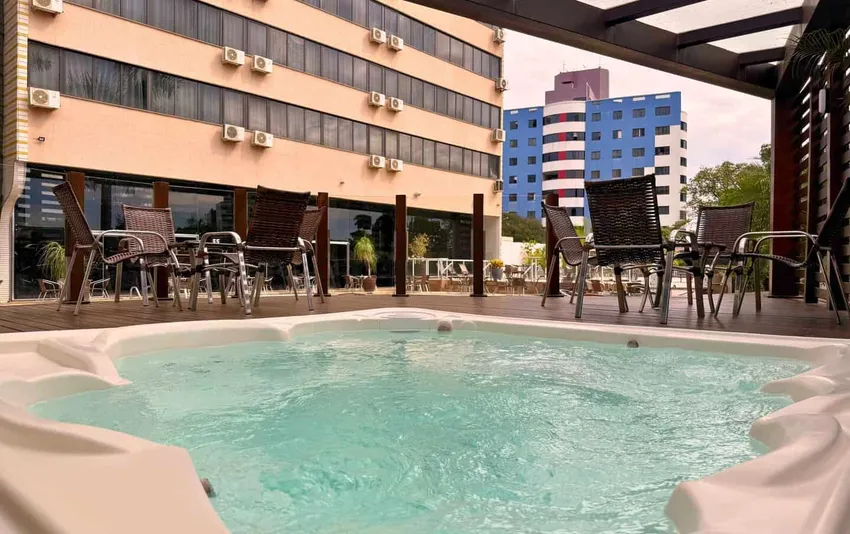 Foto da piscina de hidromassagem