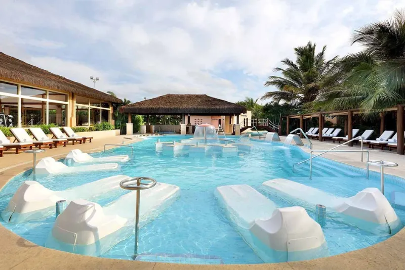 Foto da piscina com hidorterapia