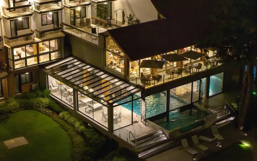 Foto aérea das piscinas
