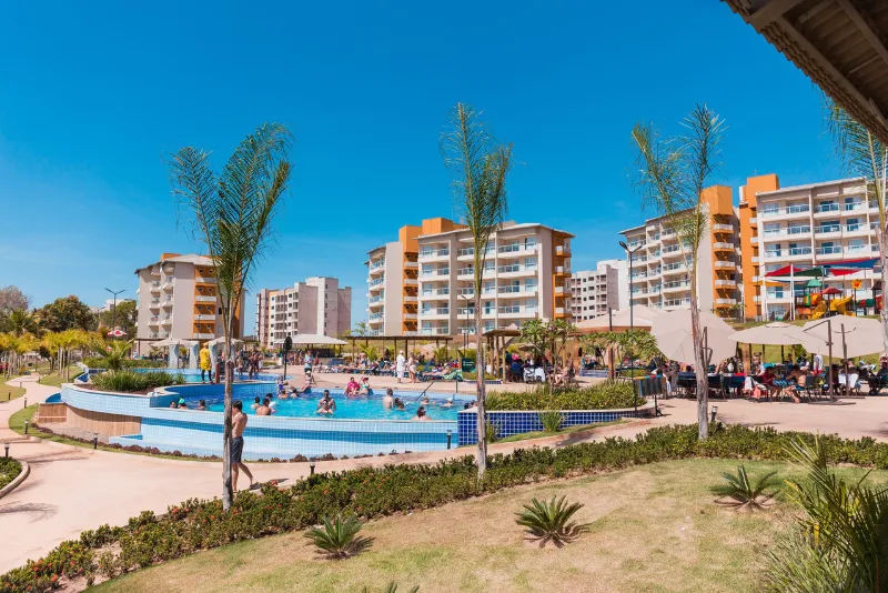 Foto onde mostra toda a estrutura do hotel