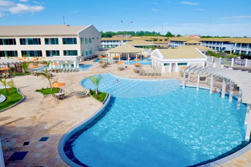 Foto aérea da piscina