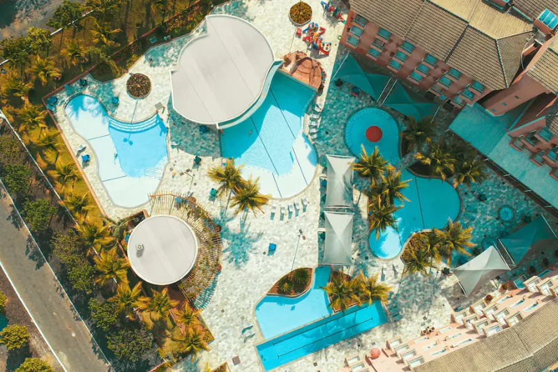 Foto de toda a área de piscinas