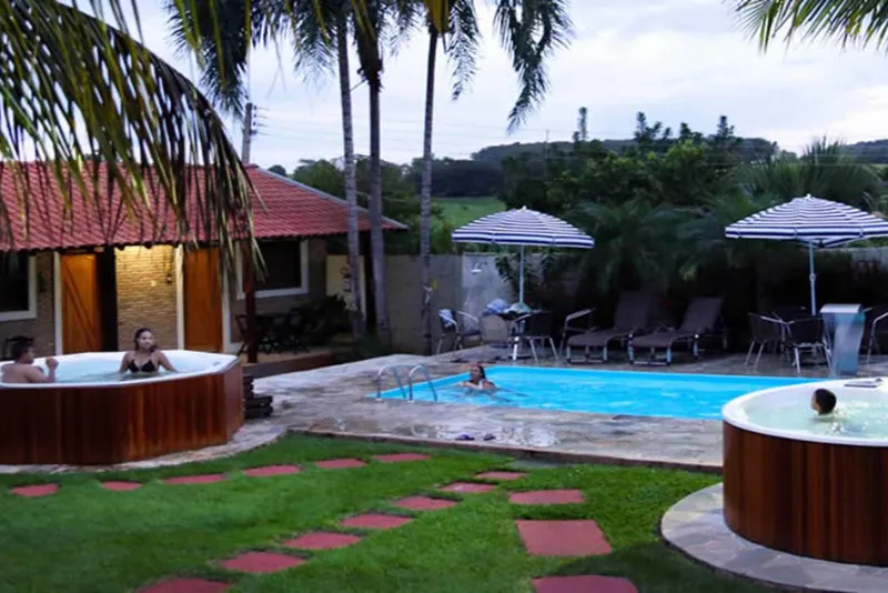 Foto da piscina do hotel