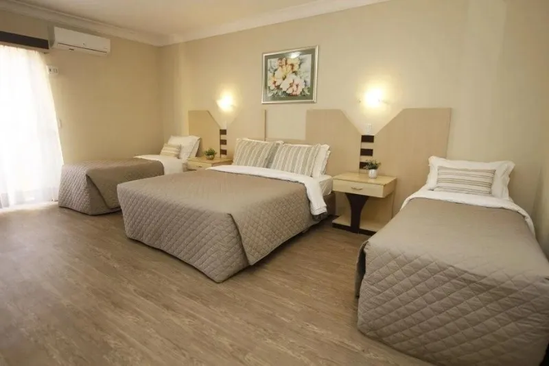 Foto do quarto de famiilia