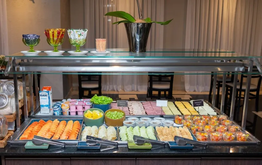 Foto da mesa de frios