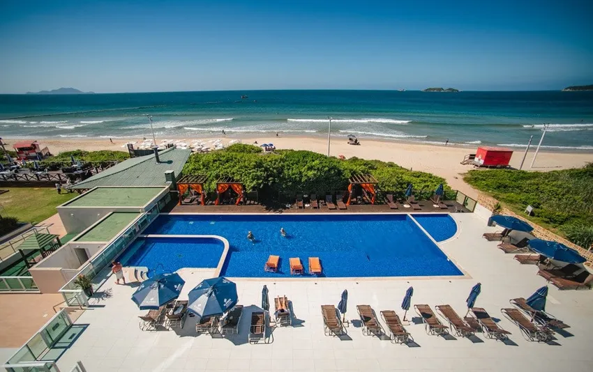 Foto da piscina vista praia