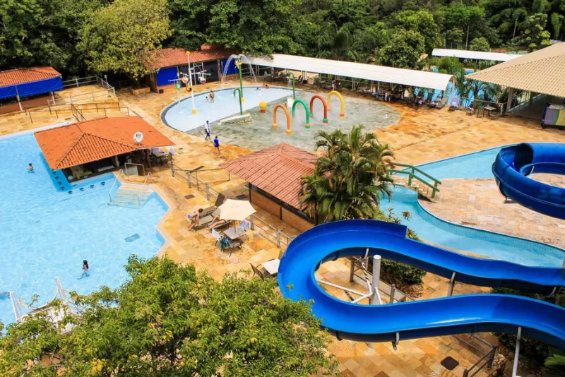 Foto aérea das piscinas