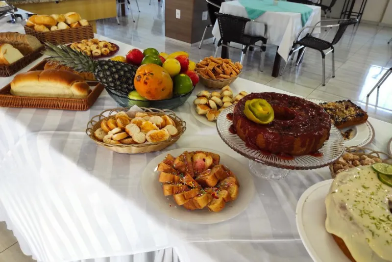 Foto das comidas que são servidas no hotel