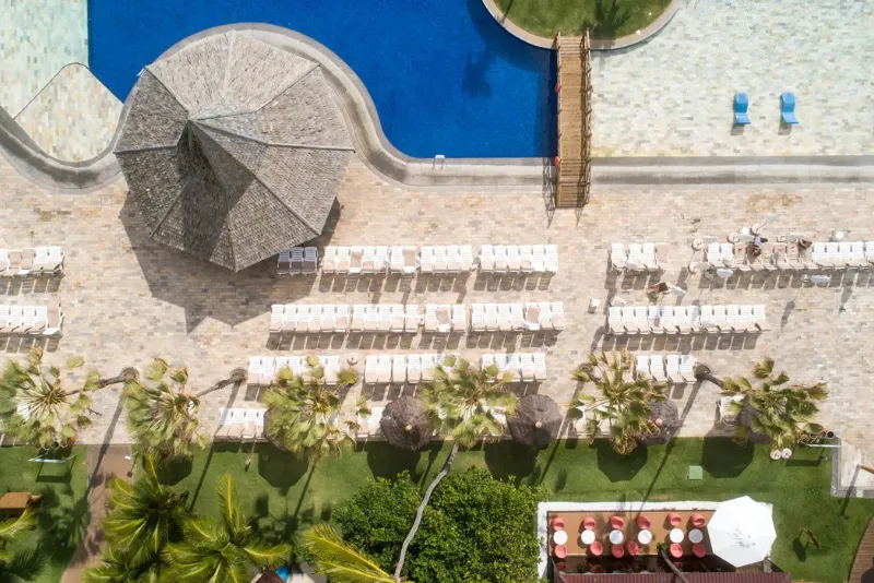 Foto aérea das piscinas