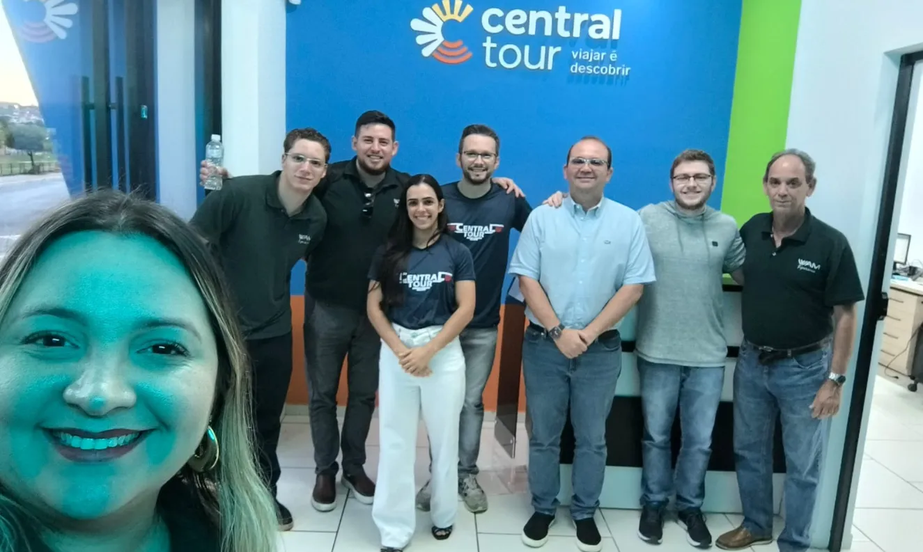 Central Tour promove capacitação com a equipe da WAM Experience em encontro de fortalecimento e integração